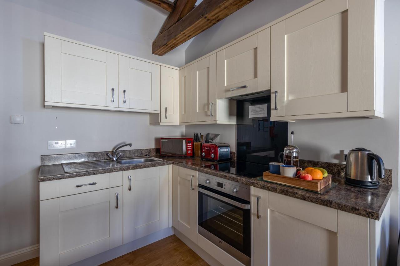 Brampton Holiday Homes - The Mews Apartment エクステリア 写真