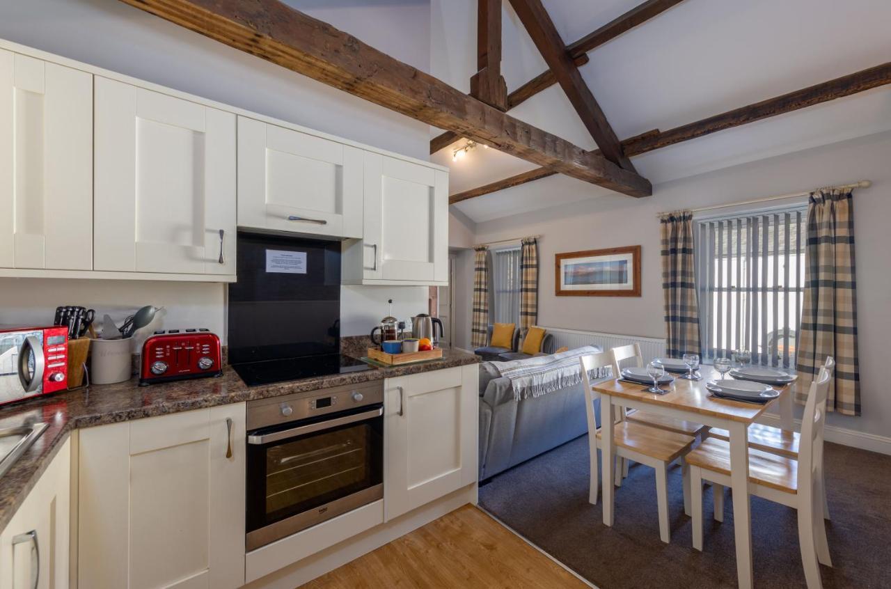 Brampton Holiday Homes - The Mews Apartment エクステリア 写真
